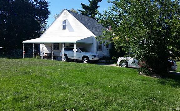 2nd image of 5641 Deering St