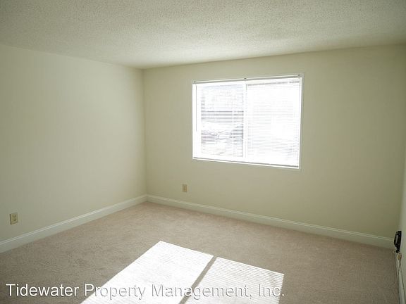 3rd image of 211 Dawson Ave APT A