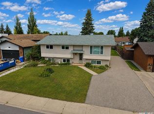 3352 Dent CRESCENT, Prince Albert, SK S6V 7H1