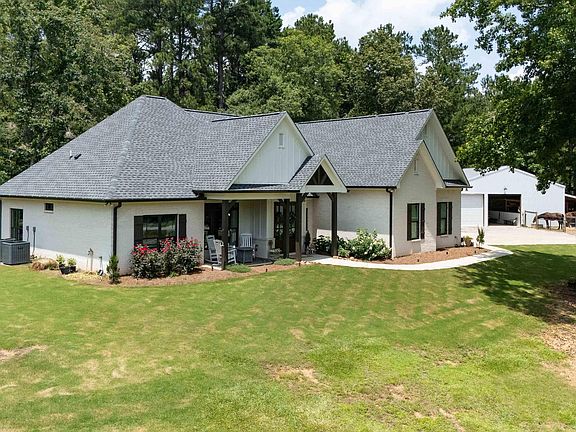 4th image of 340 Lake Cottage Rd