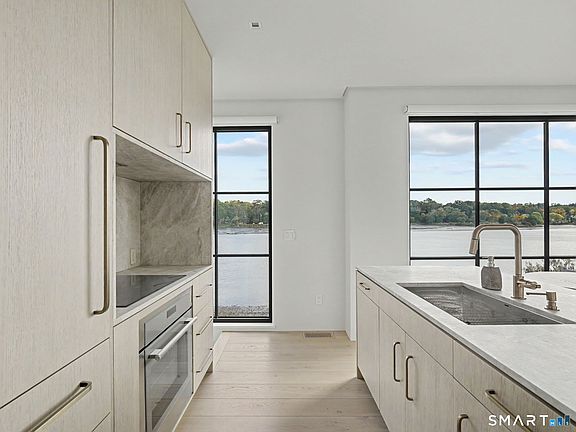 5th image of 79 Riverside Avenue