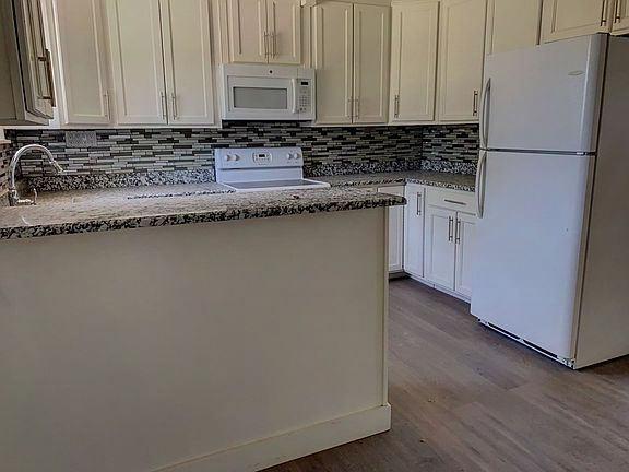 4th image of 1204 S Bruce Ave