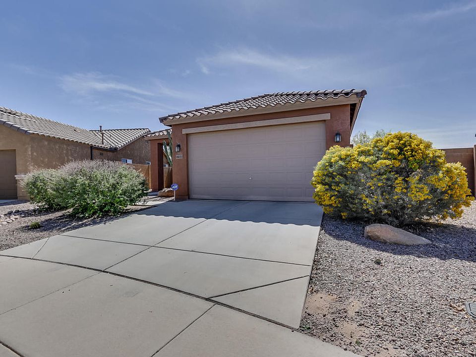 1st image of 36633 W Barcelona Ln