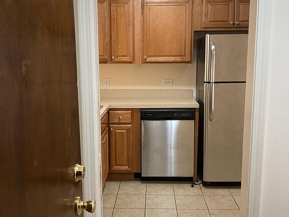 3rd image of 7117 W 93rd St APT 1