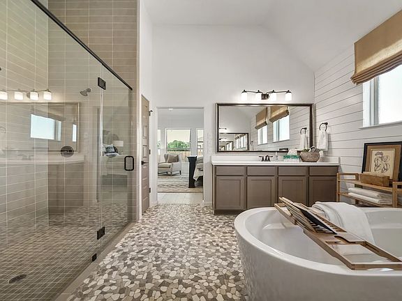 Owner s bath with shower and optional freestanding tub