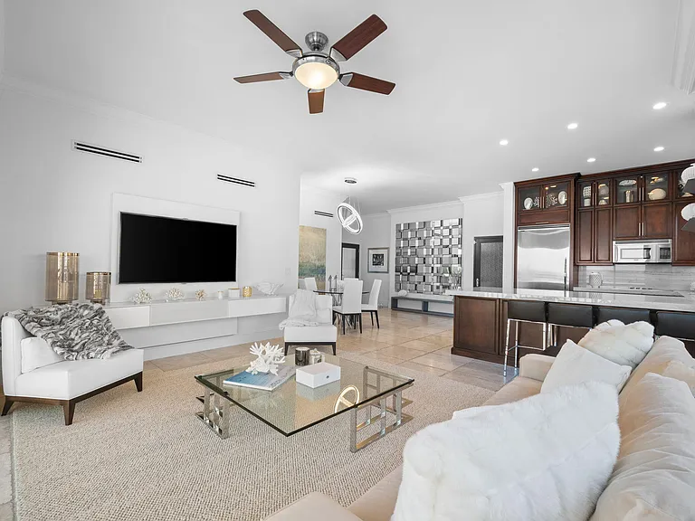 1680 S Ocean Ln #250 — Photo 9