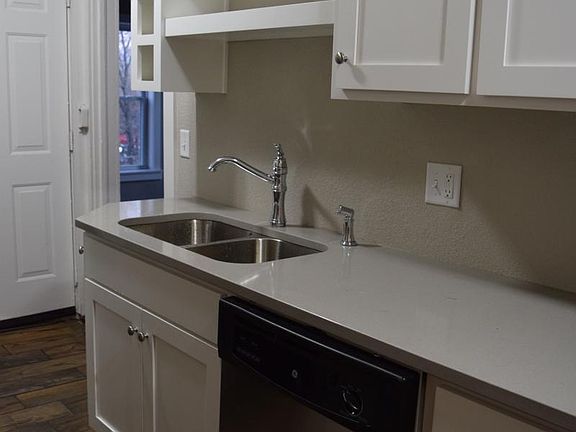 2nd image of 4031 Harrison St #3