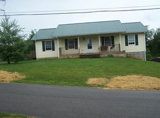 2214 Lauderdale Dr, Johnson City, TN 37601