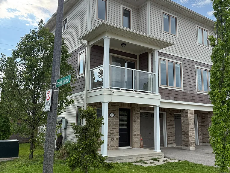 53 Oliver Ln — Photo 2
