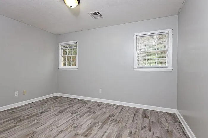 3591 Robert E Lee Dr — Photo 5