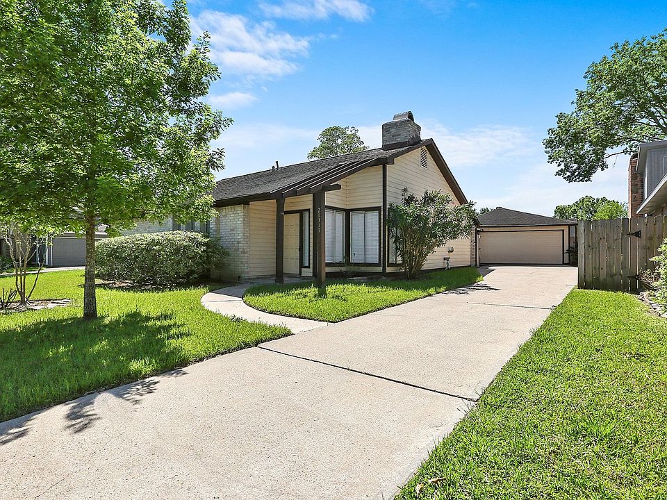 1st image of 21315 Park Mount Dr