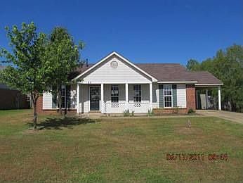 1st image of 108 Evergreen Dr