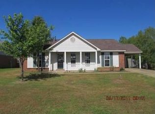 108 Evergreen Dr, Senatobia, MS 38668
