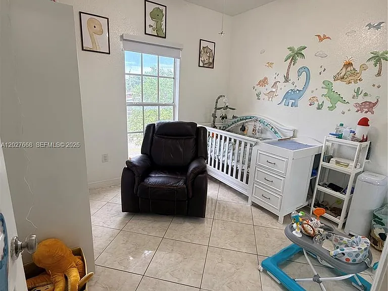 340 E 5th St #202 — Photo 39