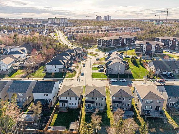 4th image of 40 Innsbrook Way