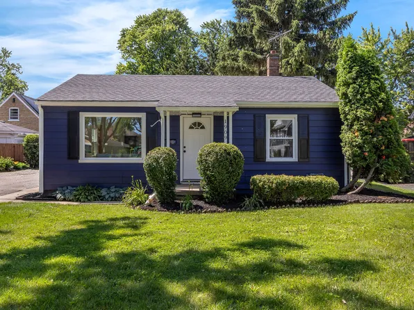 1909 Central Rd, Glenview, IL 60025