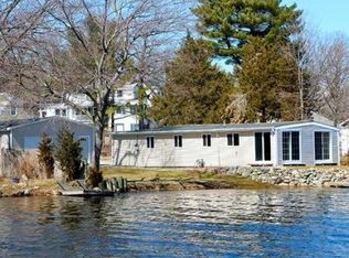 21 Seaver Rd, East Weymouth, MA 02189