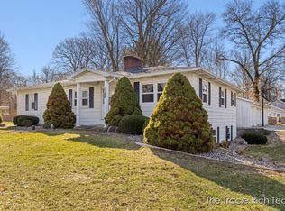 1380 Lake Michigan Dr NW, Grand Rapids, MI 49534