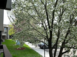 4300 Trenton Ln N APT 104, Minneapolis, MN 55442