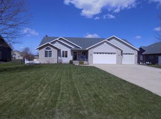 2237 Oakwood Rd, Fort Dodge, IA 50501