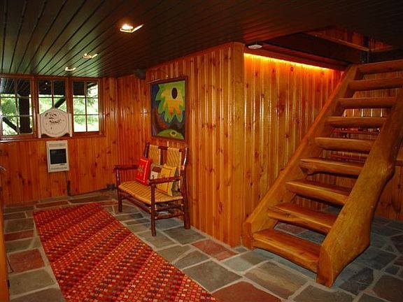 entrance foyer