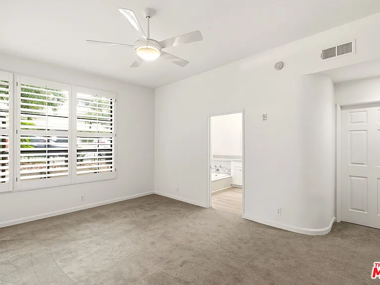 11636 Montana Ave #103 — Photo 37