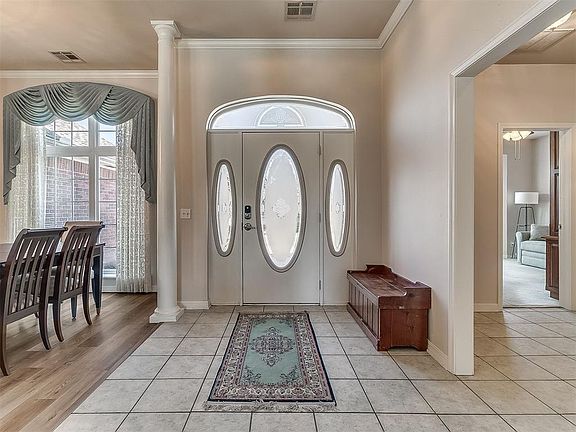 5th image of 10200 Oak Park Dr