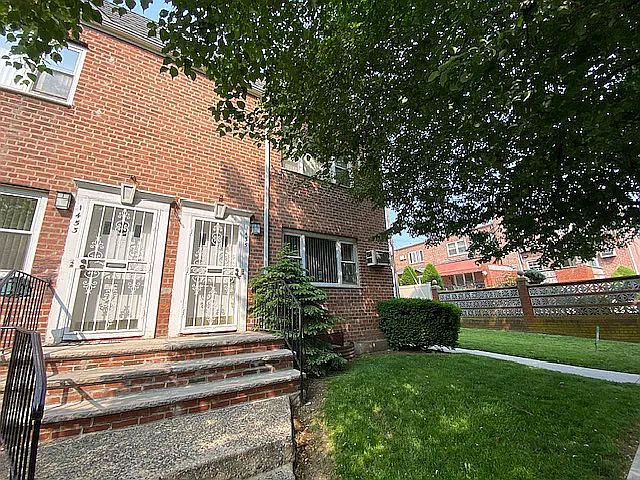 1st image of 325 Bay 8th St #2B
