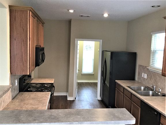 4th image of 9646 Summer Vail