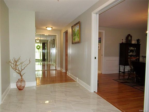 3rd image of 174 Fernwood Ln