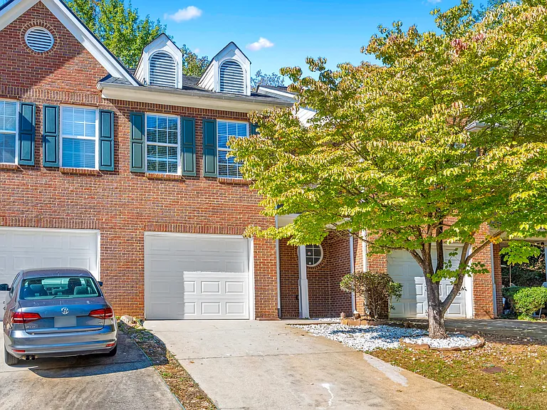6110 Brookechase Ln — Photo 1