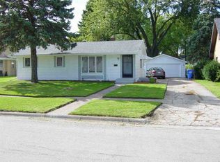 610 W 8th St, Belvidere, IL 61008