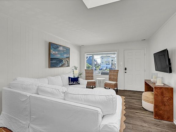 5th image of 1027 S Shore Dr #A