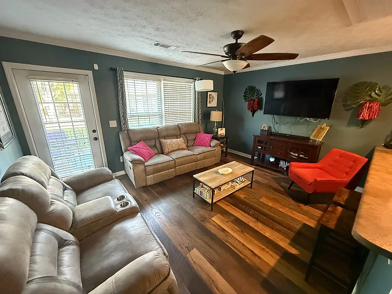 2428 E University Dr #801 — Photo 4