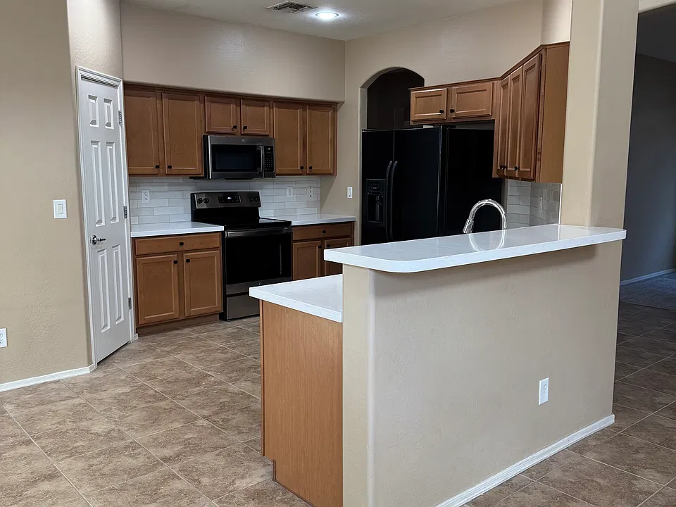 10281 W Carlota Ln