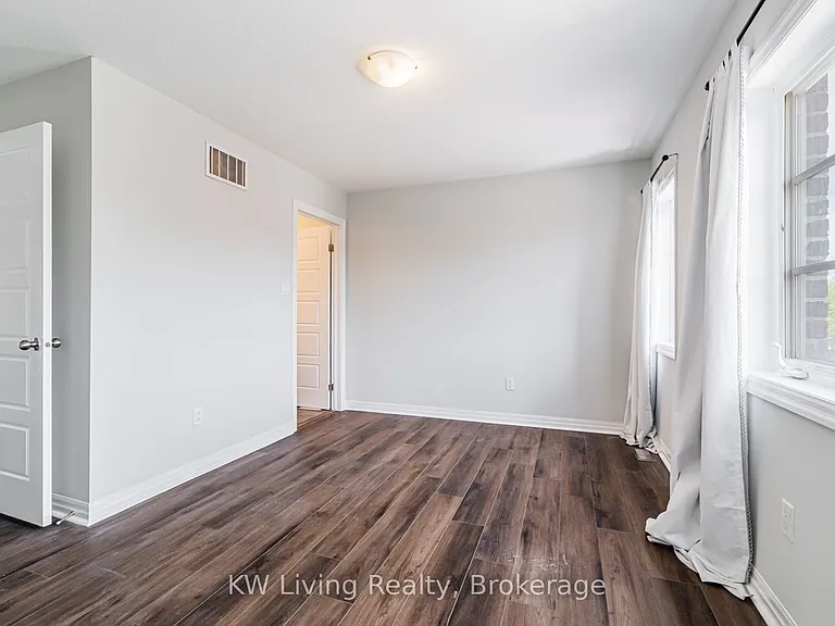 70 Plains Rd E #18 — Photo 25