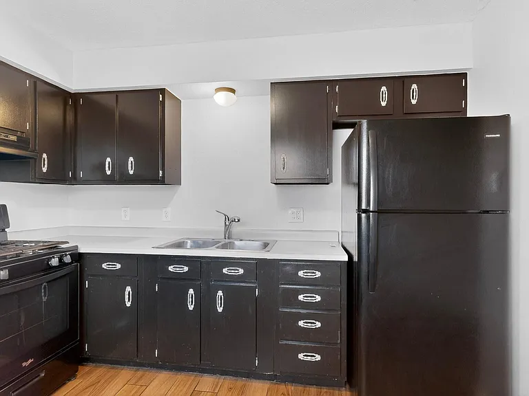 225 Hanosh Ct SE #3 — Photo 11