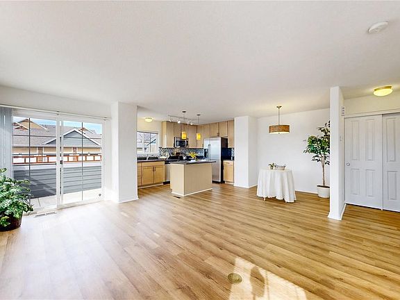 3rd image of 12846 Jasmine Street #D