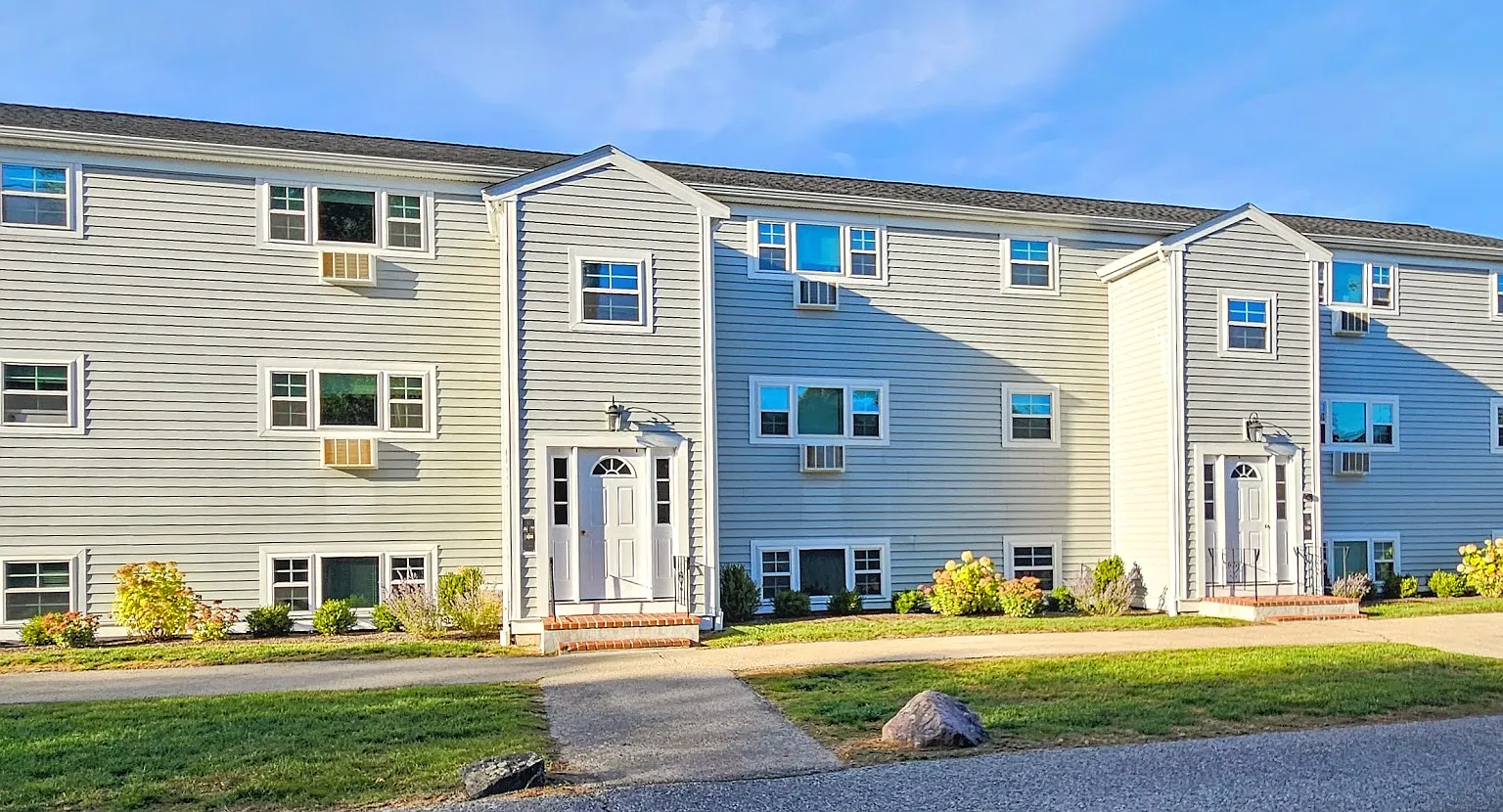 2 bed, 775 sqft, $2,095 — Photo 1