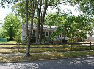 959 Raleigh Dr, Toms River, NJ 08753