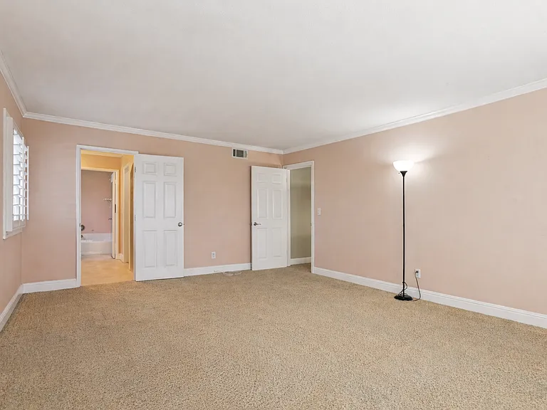 4182 Silliman Dr — Photo 19