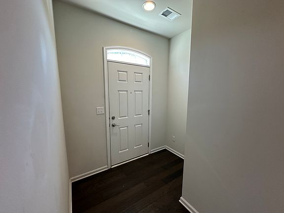 3rd image of 4632 Indiana Ave