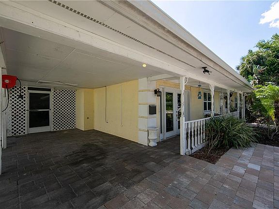 4th image of 103 Sunset Dr