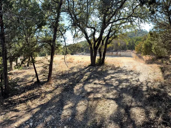 1392 Johnson Rd, Canyon Lake, TX 78133