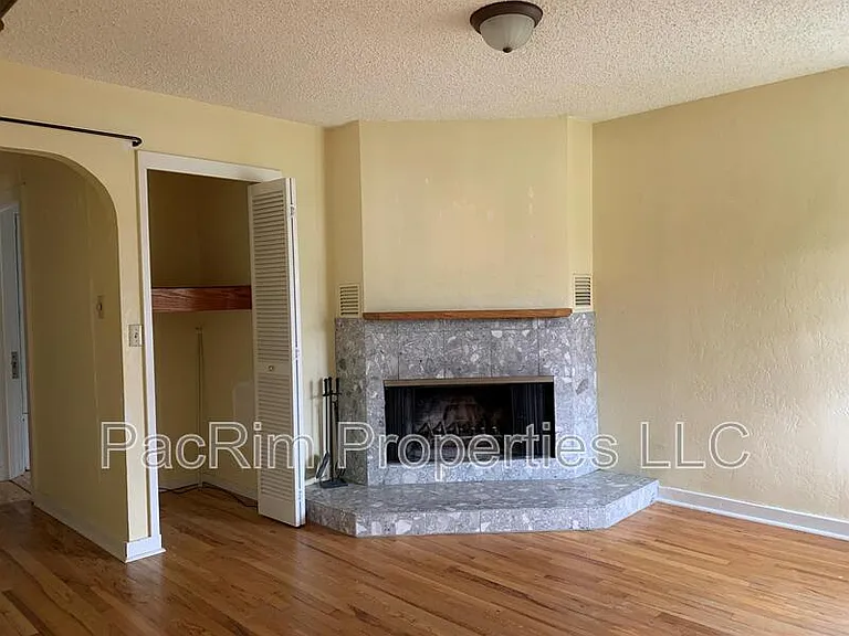 1303 H St #1 — Photo 5