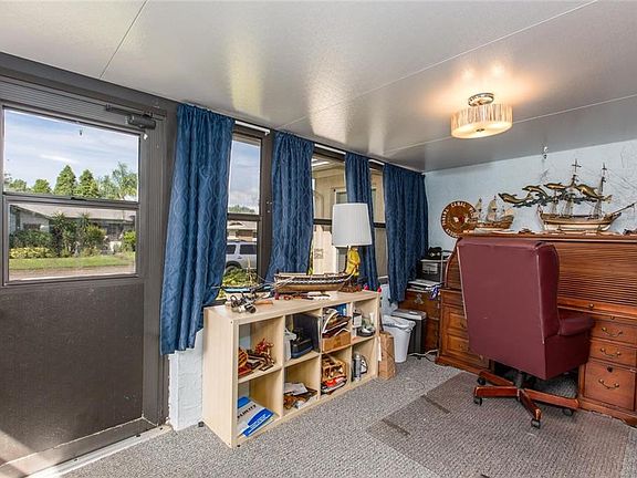 3rd image of 2739 Sherbrooke Ln APT A