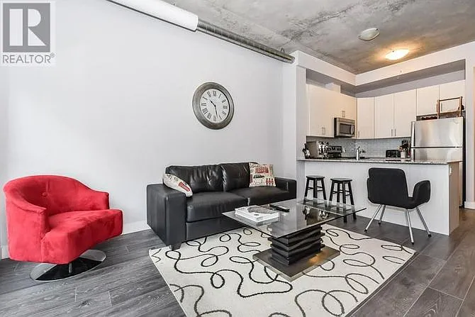 1 Victoria St S #306 — Photo 6