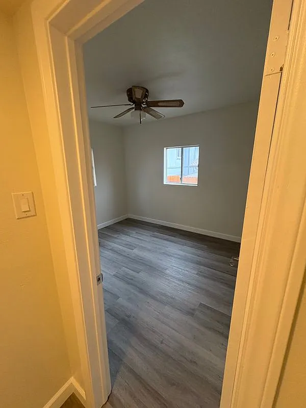 3 bed, 2.0 bath, 1284 sqft, $3,500 — Photo 4