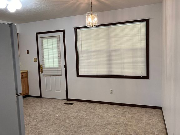 3rd image of 444 Tracy Ln #10