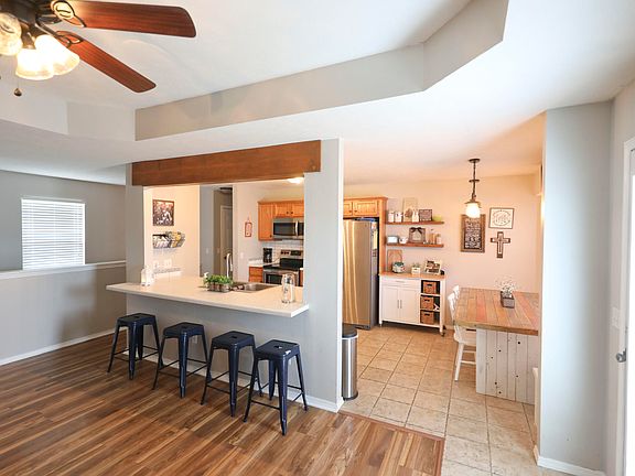 5th image of 310 Cinnamon Ct